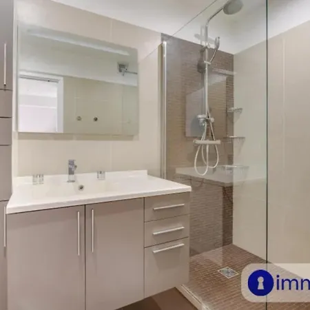 Air-conditioned In The Libération District *